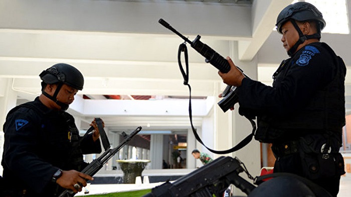 Indonesia detains seven after attacks on Buddhist temples 